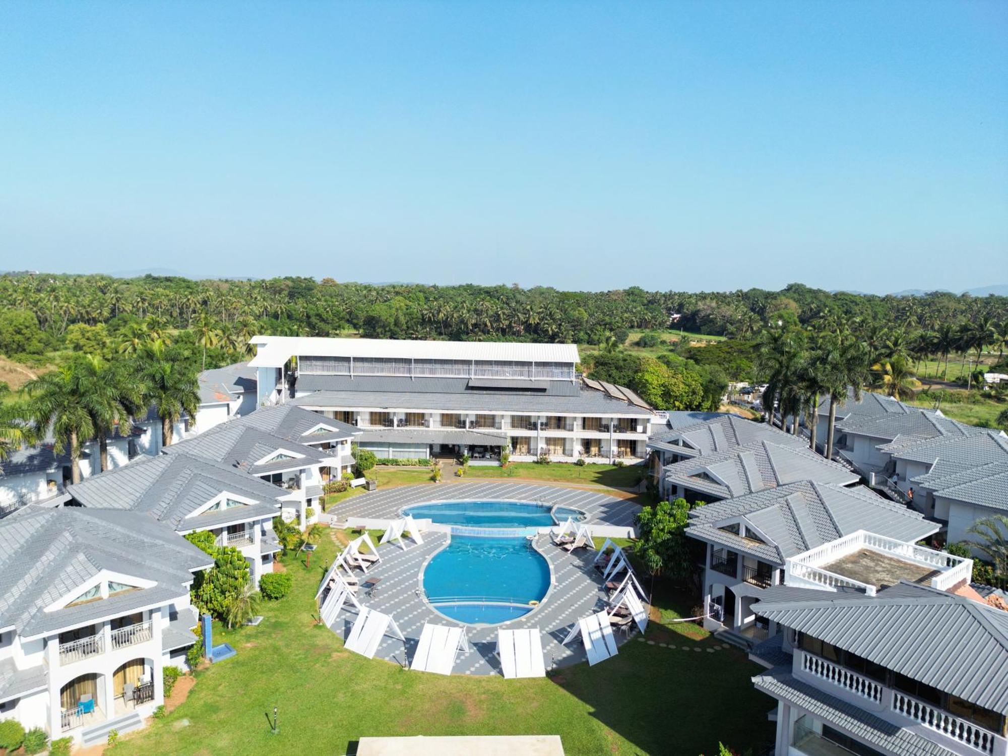 Regenta Baywatch Resort, Goa Бенаулим Экстерьер фото