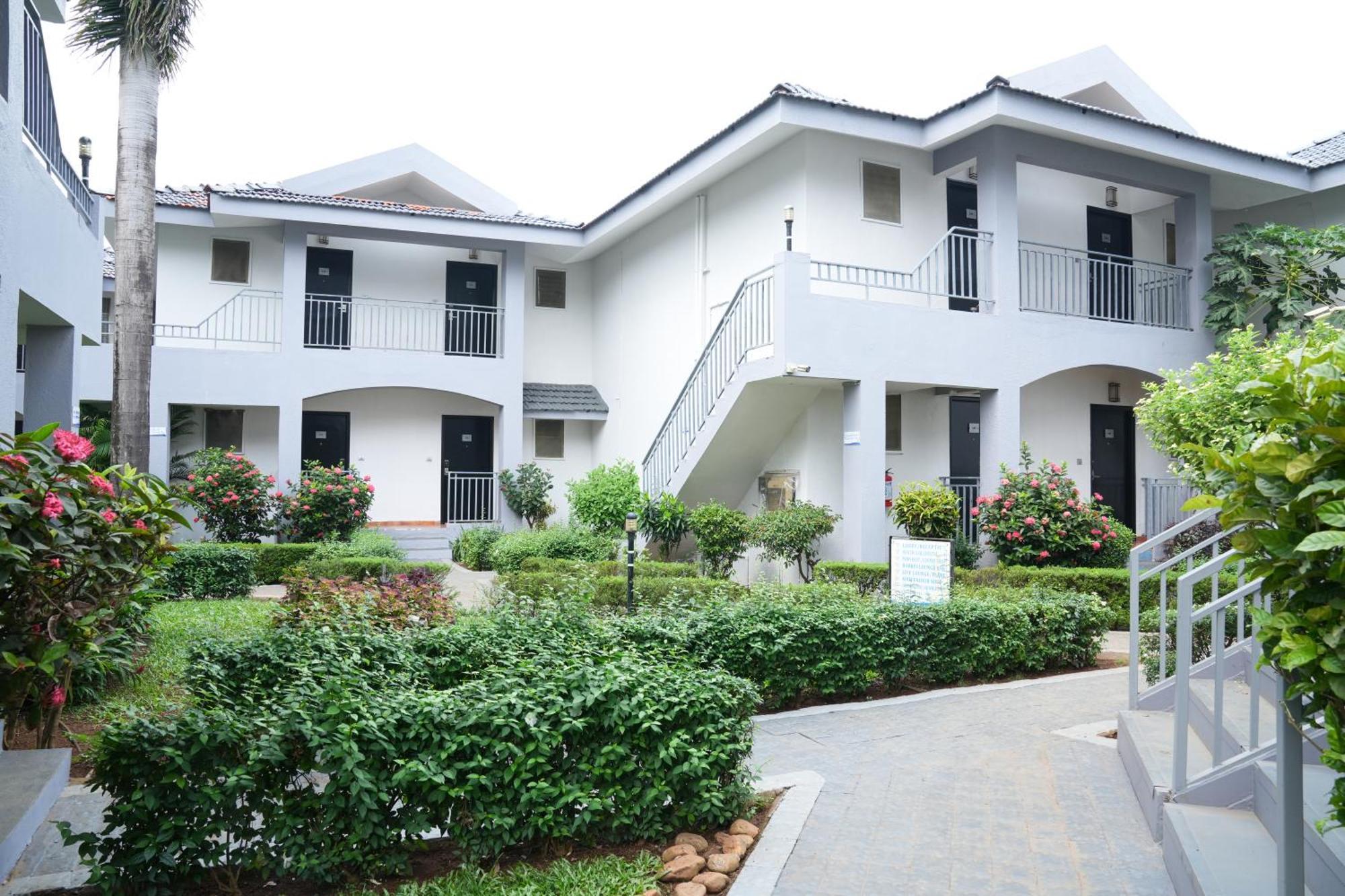 Regenta Baywatch Resort, Goa Бенаулим Экстерьер фото