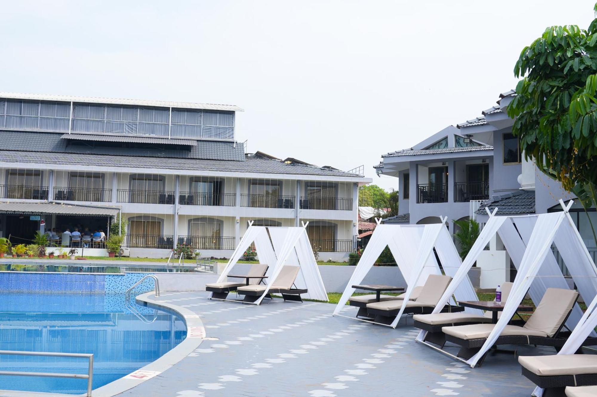 Regenta Baywatch Resort, Goa Бенаулим Экстерьер фото