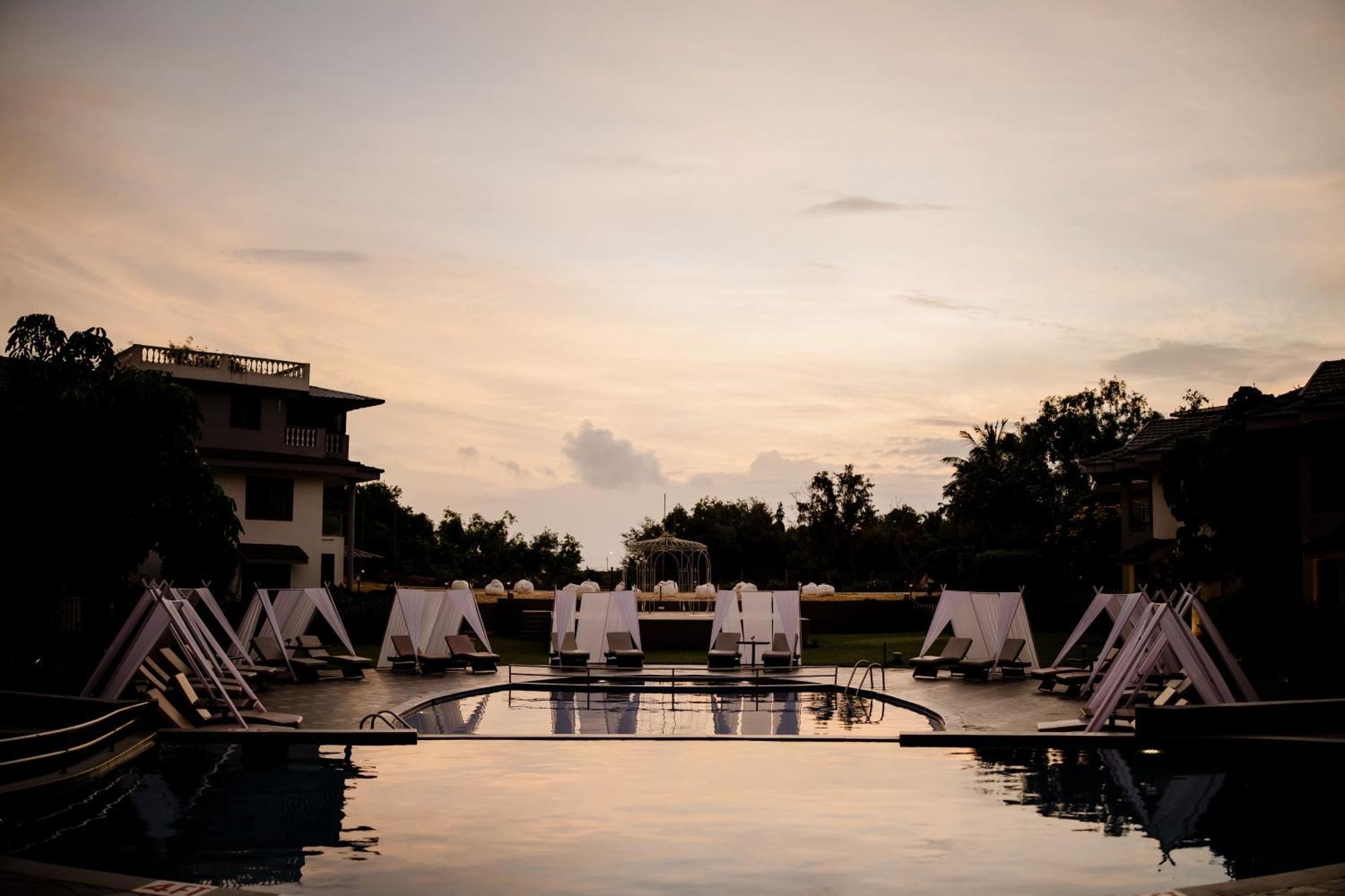 Regenta Baywatch Resort, Goa Бенаулим Экстерьер фото